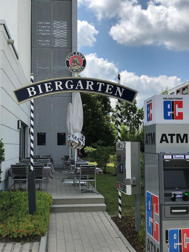 Star G Premium Domagkstrasse Hotel 3*